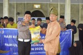 HUT Lalulintas Bhayangkara Ke-77, Satlantas Polresta Pekanbaru Bagi Sembako Ke Pondok Pesantren Darul Muqomah.