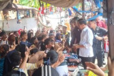 Basuki Tawari Jokowi Jengkol di Pasar Senggol Dumai: