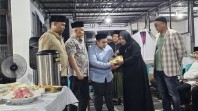 PWI Pusat Serahkan Uang Duka kepada Keluarga Almarhum Zulmansyah Sekedang