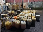 Gudang Solar Subsidi di Siak Digerebek, 6.500 Liter BBM Disita dan Dua Tersangka Ditangkap