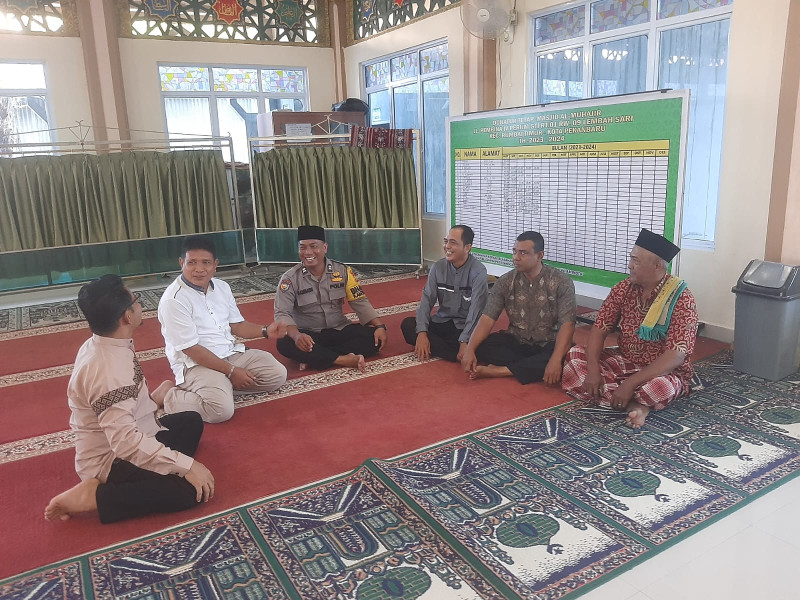 Kapolsek Rumbai Pesisir Ajak Jamaah Mesjid Al Muhajirin Jaga Persatuan dan Kesatuan Bangsa