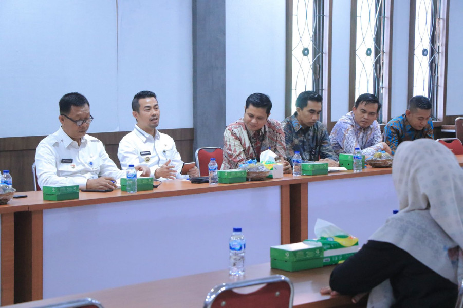 Pj Wali Kota Koordinasi dengan KPU Pekanbaru Terkait Kesiapan Pilkada Serentak 2024