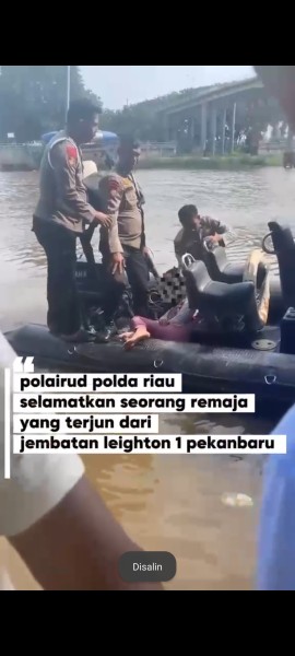 Drama Penyelamatan di Sungai Siak, Ditpolairud Polda Riau Evakuasi Remaja.