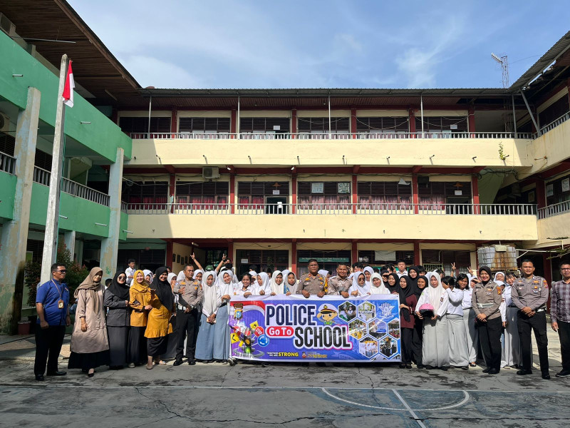 Beri Edukasi Tertib Lalu Lintas, Satlantas Polresta Pekanbaru Kunjungi SMK Nurul Falah