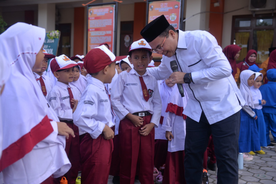 Prabowo Naikkan Gaji Guru, Ketua Forum Dewan Pendidikan Indonesia Ucapkan Terima Kasih