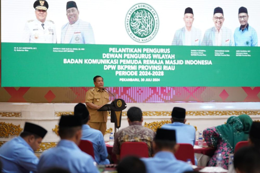Pengurus BKPRMI Riau di Kukuhkan, Pj Gubri: Mari Ajak Masyarakat Ramaikan Masjid
