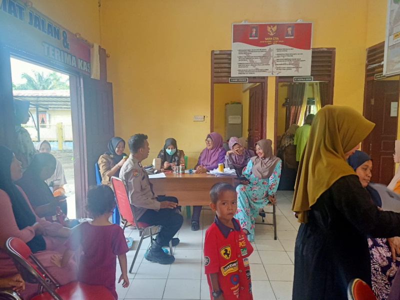 Melalui Bhabinkamtibmas Kampung Bunsur, Polsek Sungai Apit Gelae Cooling System
