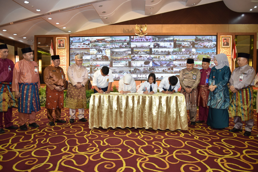 Secara Massal BRK Syariah Buka 11.400 Rekening Tabungan Simpel di Riau dan Kepri