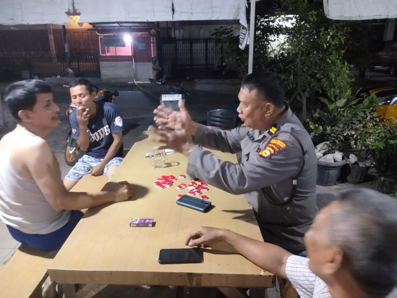 Cegah Kejahatan Curat, Curas dan Curanmor Polsek Pekanbaru Kota Laksanakan Patroli Sambang Warga