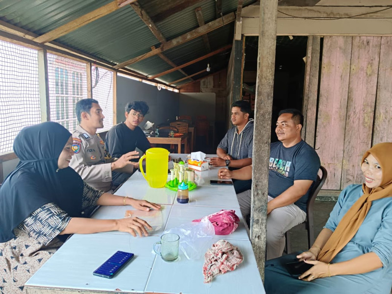 Polsek Sungai Apit Sambangi Warga Sampaikan Pesan Pemilu Damai