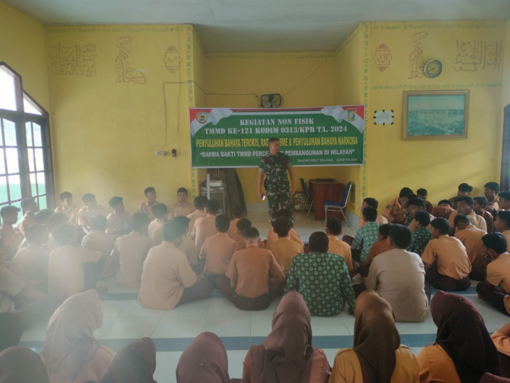 Tim Satgas TMMD Lakukan Penyuluhan Bahaya Terorisme, Radikalisme, dan Narkoba