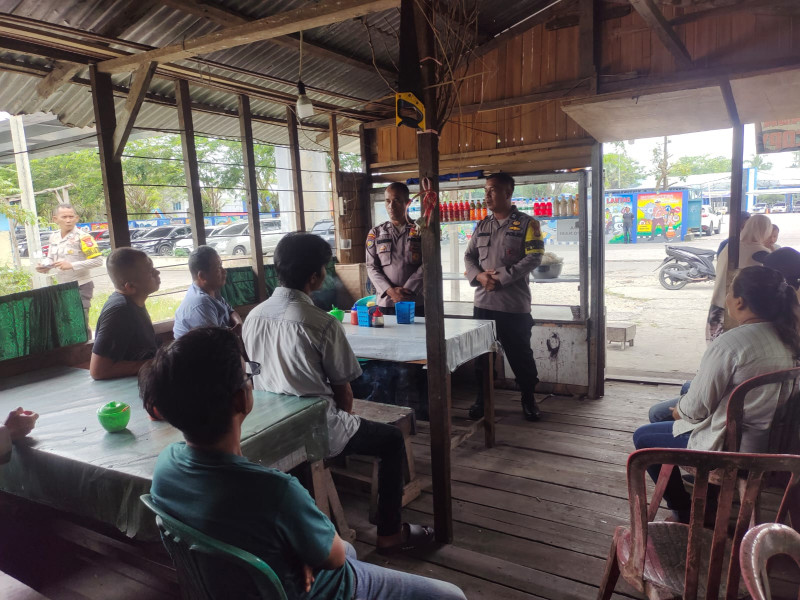 Ajak Warga Kelurahan Meranti Pandak Tingkatkan Kamtibmas, Kapolsek Rumbai Pesisir Gelar Cooling System