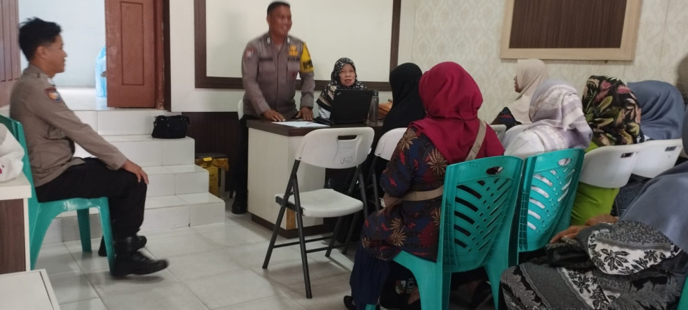 Kapolsek Rumbai Pesisir Ajak Kader Posyandu Bersinergi Wujudkan Pilkada Damai 2024