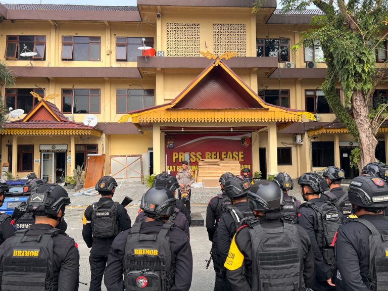 Sat Samapta Polresta Pekanbaru Lakukan Patroli ke Pusat Keramaian