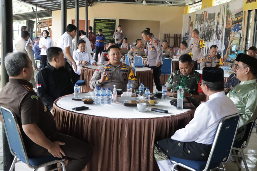Perkuat Sinergitas dan Komunikasi,Kapolres Siak AKBP Asep Sujarwadi Kembali Gelar Coofee Morning Bersama Penyelenggara Pengawas dan Pengaman Pilkada