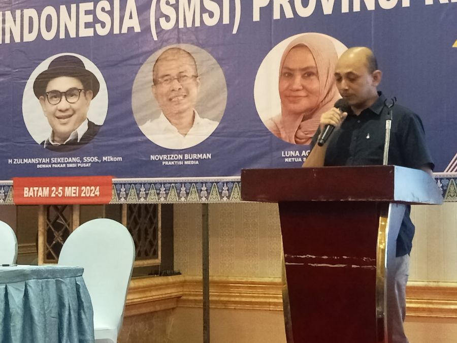 Buka Workshop SEO Media Perusahaan Pers SMSI Riau, ini Pesan Kadiskominfotik Riau