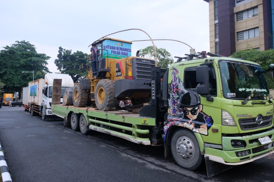 Kerahkan Tim Trauma Healing, Bantuan Logistik dan Alat Berat ke Agam Sumatera Barat.