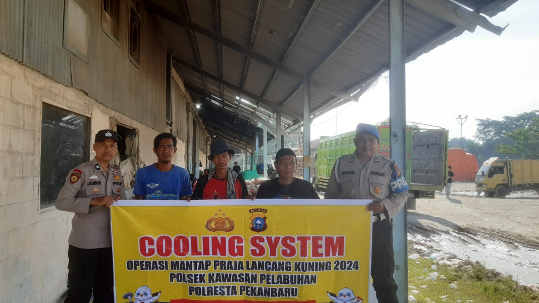 Polsek Kawasan Pelabuhan Ajak Buruh Bongkar Muat Jaga Kamtibmas dan Lawan Golput