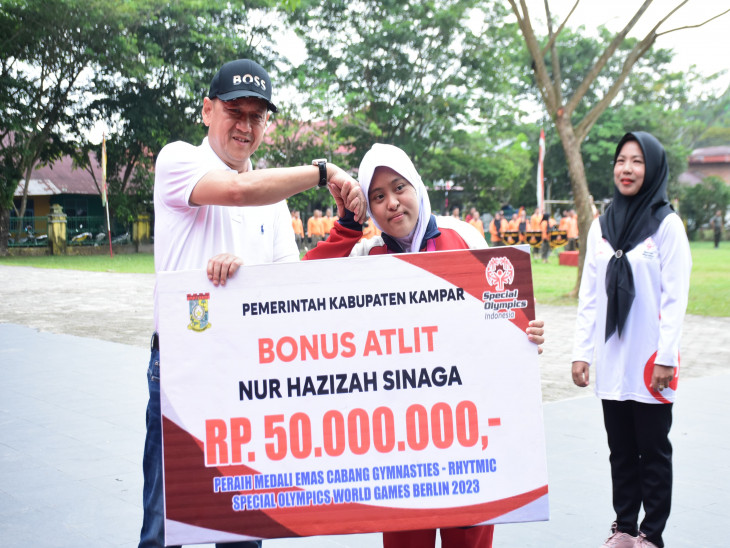 Nur Azizah Peraih Emas Special Olympics World Games Berlin, Terima Apresiasi dari Pemkab Kampar