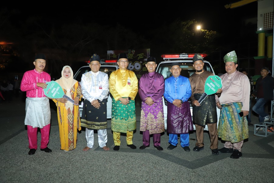 Bersempena Milad Inhil, BRK Syariah Serahkan 2 Unit Ambulans di Dua Puskesmas.