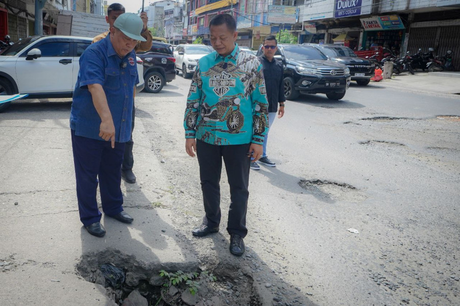 Pj Gubri SF Hariyanto Tekan Tanggungjawab Kontraktor Terhadap Bekas Galian
