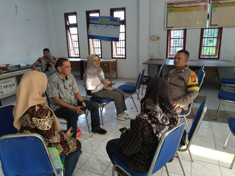 Polsek Limapuluh Pekanbaru Laksanakan Door to Door System untuk Mendukung Pilkada Damai 2024