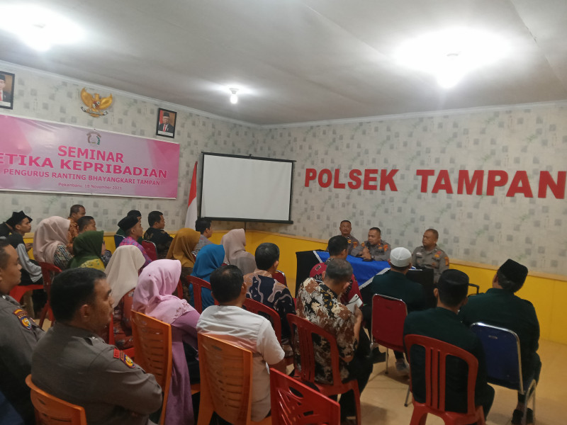 Polsek Tampan Kumpulkan Seluruh Kepala Sekolah, Ini Pembahasannya