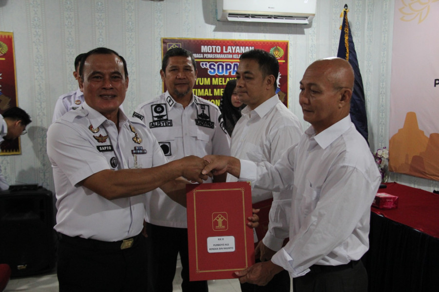22 Napi Lapas Kelas IIA Pekanbaru Terima Remisi Waisak