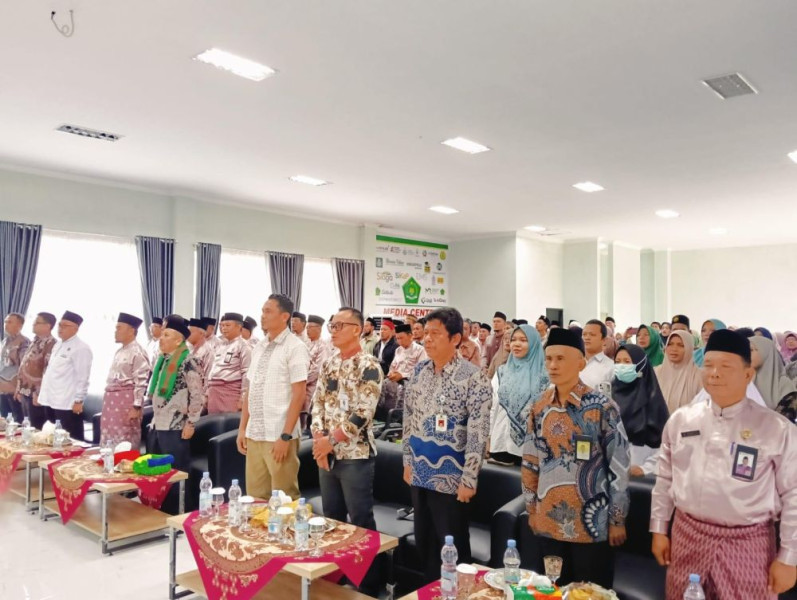 Tingkatkan Kinerja dan Pelayanan, Kakanwil Kemenag Riau Beri Pembinaan kepada ASN Kemenag Rohul