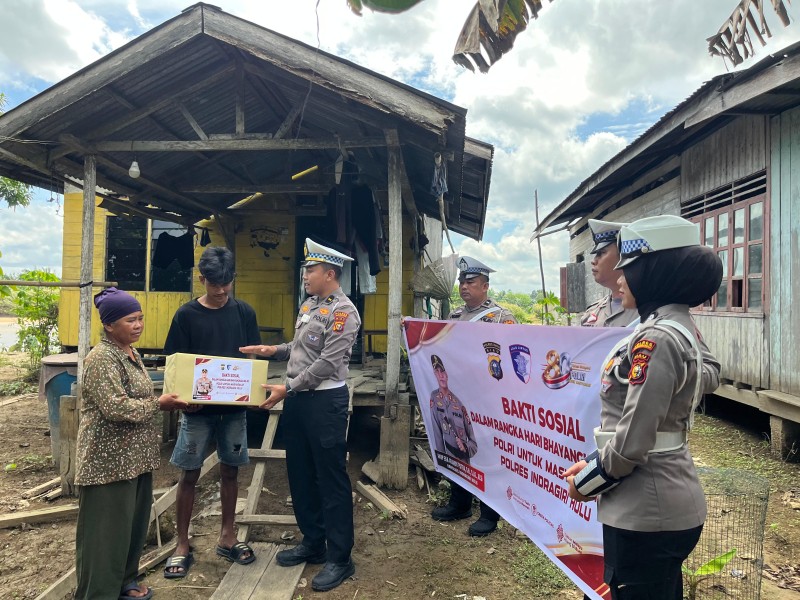 Sebanyak 3.060 Paket Bansos Sudah Disalurkan Polda Riau Serta Hadirkan Berbagai Program Sosial Jelang HUT Bhayangkara ke-80.