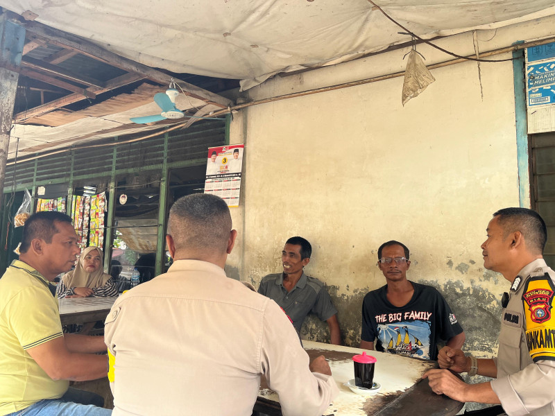 Polsek Senapelan Ajak Pekerja Gudang Deli Bukit Nelayan Gunakan Hak Pilih