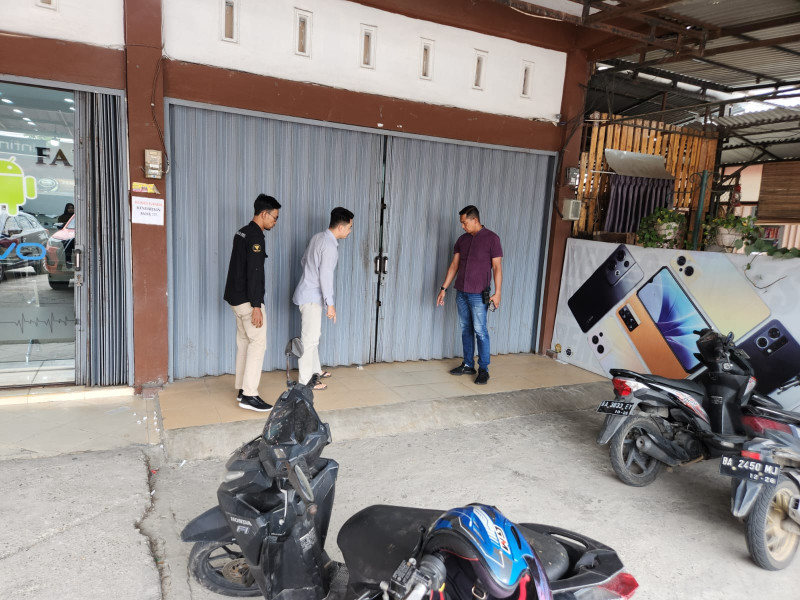 Toko Fajar Store Kemalingan, Kerugian Setengah Miliar Rupiah