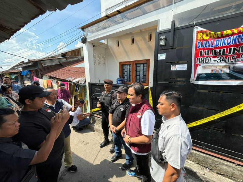 Kampung Dalam Dumai Diserbu Polisi, Rumah Bandar Narkoba Disegel