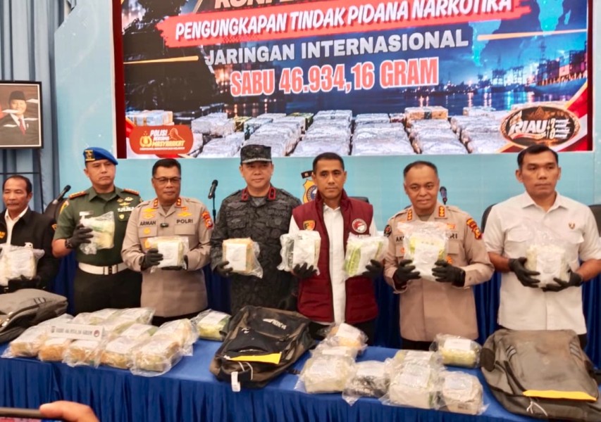 Dua Pria Asal Binjai Ditangkap Polda Riau, Diduga Terlibat Peredaran 46,9 Kg Sabu