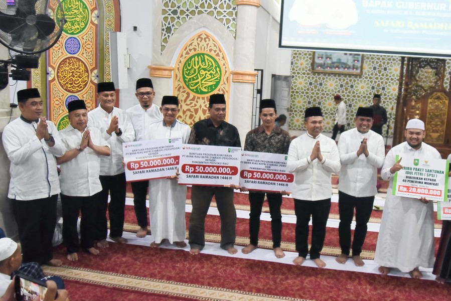 Perkuat Kepedulian Sosial, BRK Syariah Salurkan Bantuan CSR untuk 3 Masjid di Pelalawan