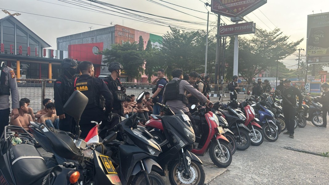 Polisi Gelar Patroli Subuh di Pekanbaru, Puluhan Motor Knalpot Brong Diamankan