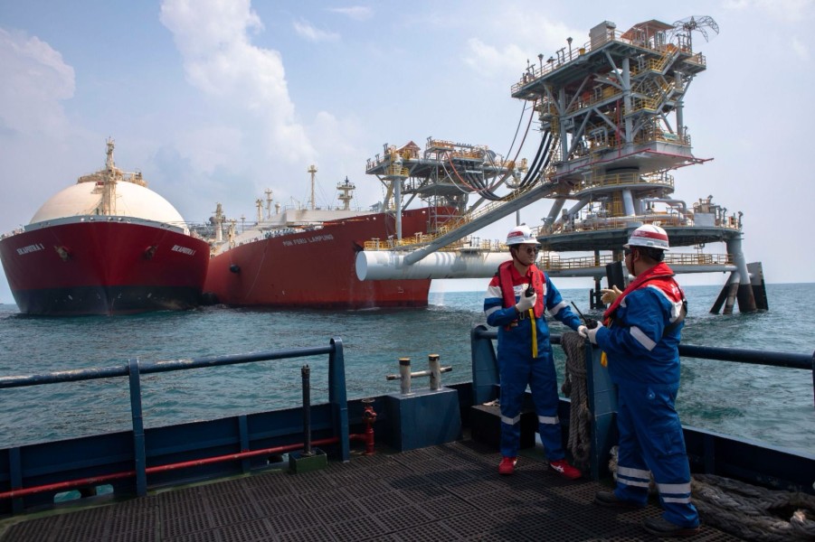 Turut Dukung Ketahanan Energi, FSRU Lampung Terima Pasokan LNG 130.000 M3 dari Bontang