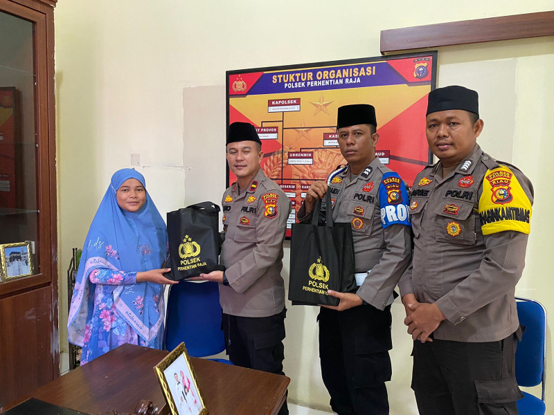 Gadis Pandai Tilawah Jadi Anak Asuh Polsek Perhentian Raja, Begini Kisahnya