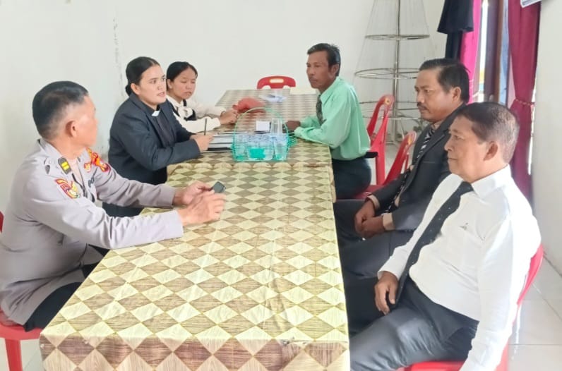 Polsek Bagan Sinembah Ajak Pengurus Gereja HKBP Bagan Batu Barat Ciptakan Pilkada Damai 2024