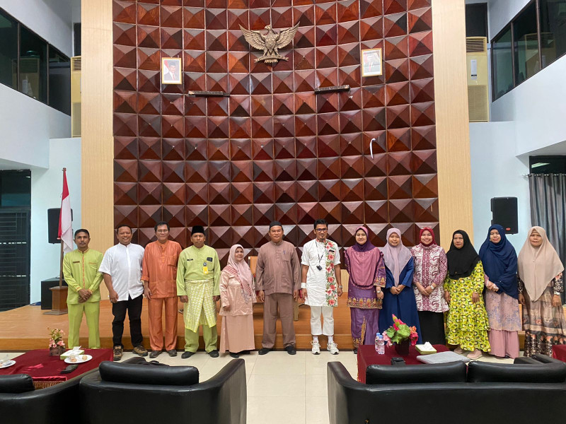 Dekan FIB Sosialisasi Kuliah Program RPL di Dipersip Riau, 2 Tahun Bisa Sarjana