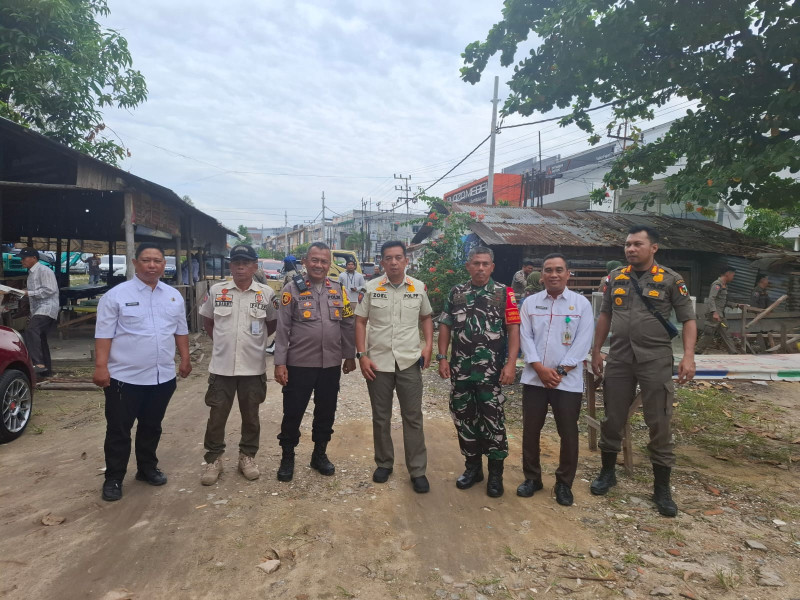 Polsek Bukit Raya Laksanakan Cooling System Pada Giat Pengamanan Pembongkaran Bangunan Liar