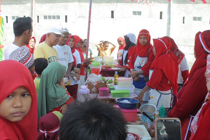 Bertabur Doorprize, Kemeriahan HUT Kemerdekaan RI ke-78 RW 23 Sialangmunggu Dihadiri Lurah, Ketua LPM dan Anggota DPR RI