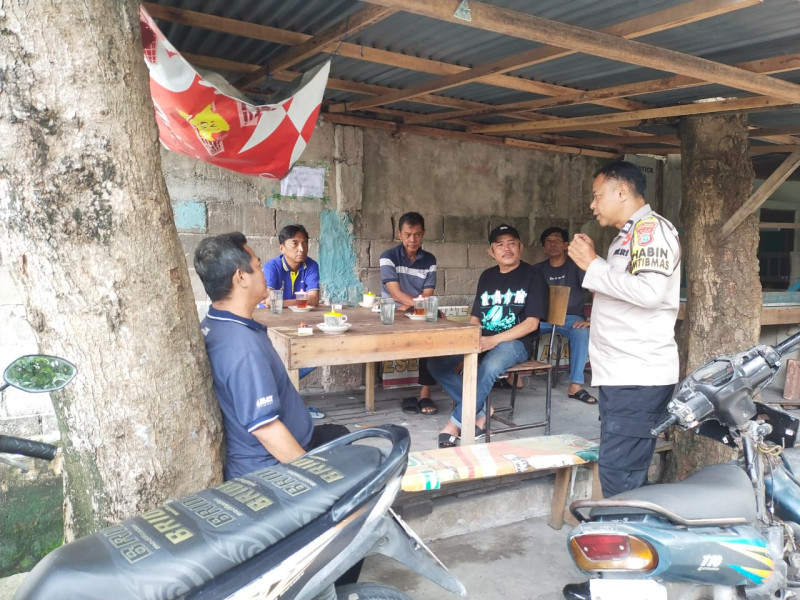 Kapolsek Sukajadi Gelar Giat Cooling System untuk Jaga Kondusivitas Pemilu Serentak 2024 di Kelurahan Pulau Karomah