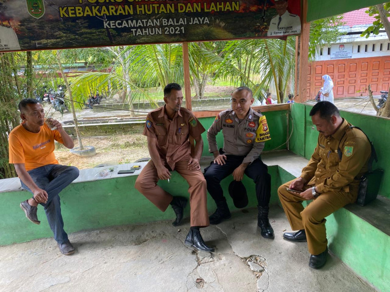 Sambangi Warga Kepenghuluan Pasir Putih, Polsek Bagan Sinembah Gelar Cooling System Melalui Bhabinkamtibmas