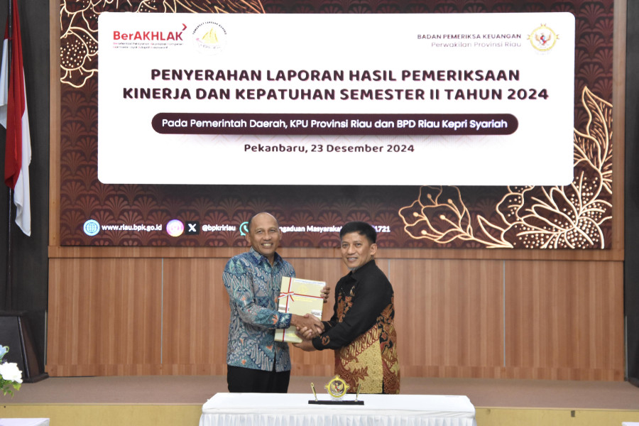 Bank Riau Kepri Syariah Terima Laporan Hasil Pemeriksaan Kinerja dan Kepatuhan Semester II Tahun 2024