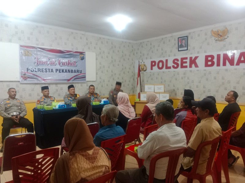 Polsek Binawidya Gelar Cooling System di Acara Jum'at Curhat Guna Menciptakan Situasi Kamtibmas Serta Mendegarkan Curhatan Warga
