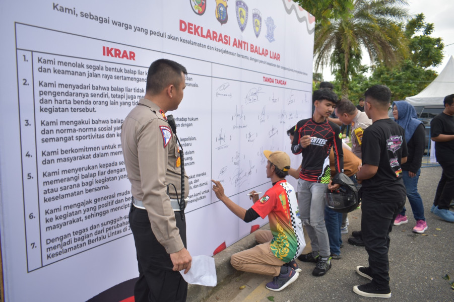 Bersama IMI Riau, Satlantas Polresta Pekanbaru Deklarasi Anti Balap Liar