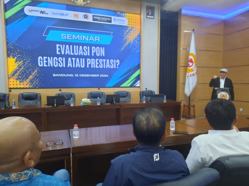 Ketum PWI Pusat Zulmansyah Sekedang Buka Seminar PON: Gengsi atau Prestasi