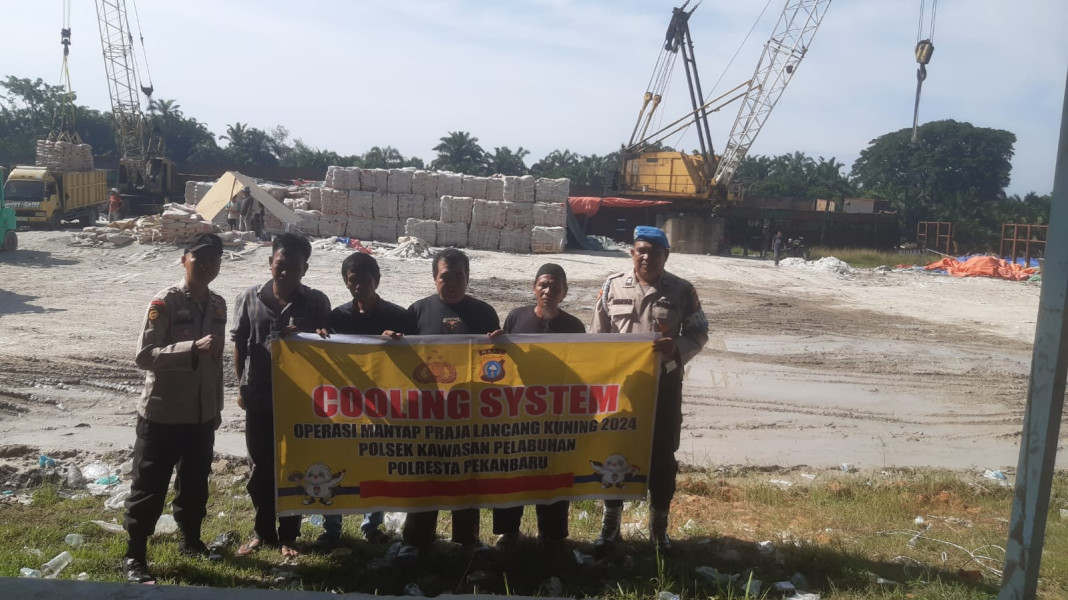 Dukung Kamtibmas, Polsek Pelabuhan dan Buruh Bersatu Lewat Cooling System