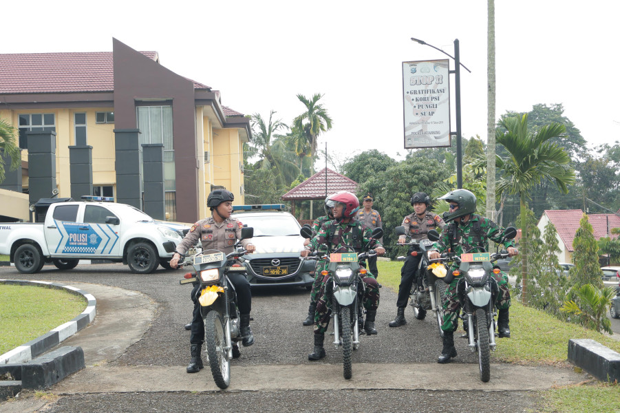 Kapolres Kuansing Pimpin Patroli Skala Besar Guna Pastikan Situasi Kamtibmas Tetap Kondusif Jelang Pelantikan
